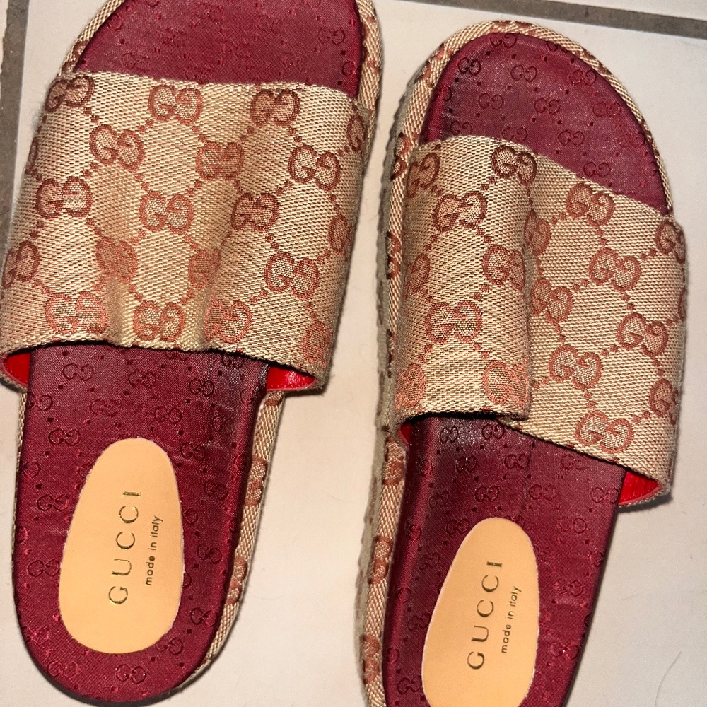 Gucci GG Supreme Platform Sandal